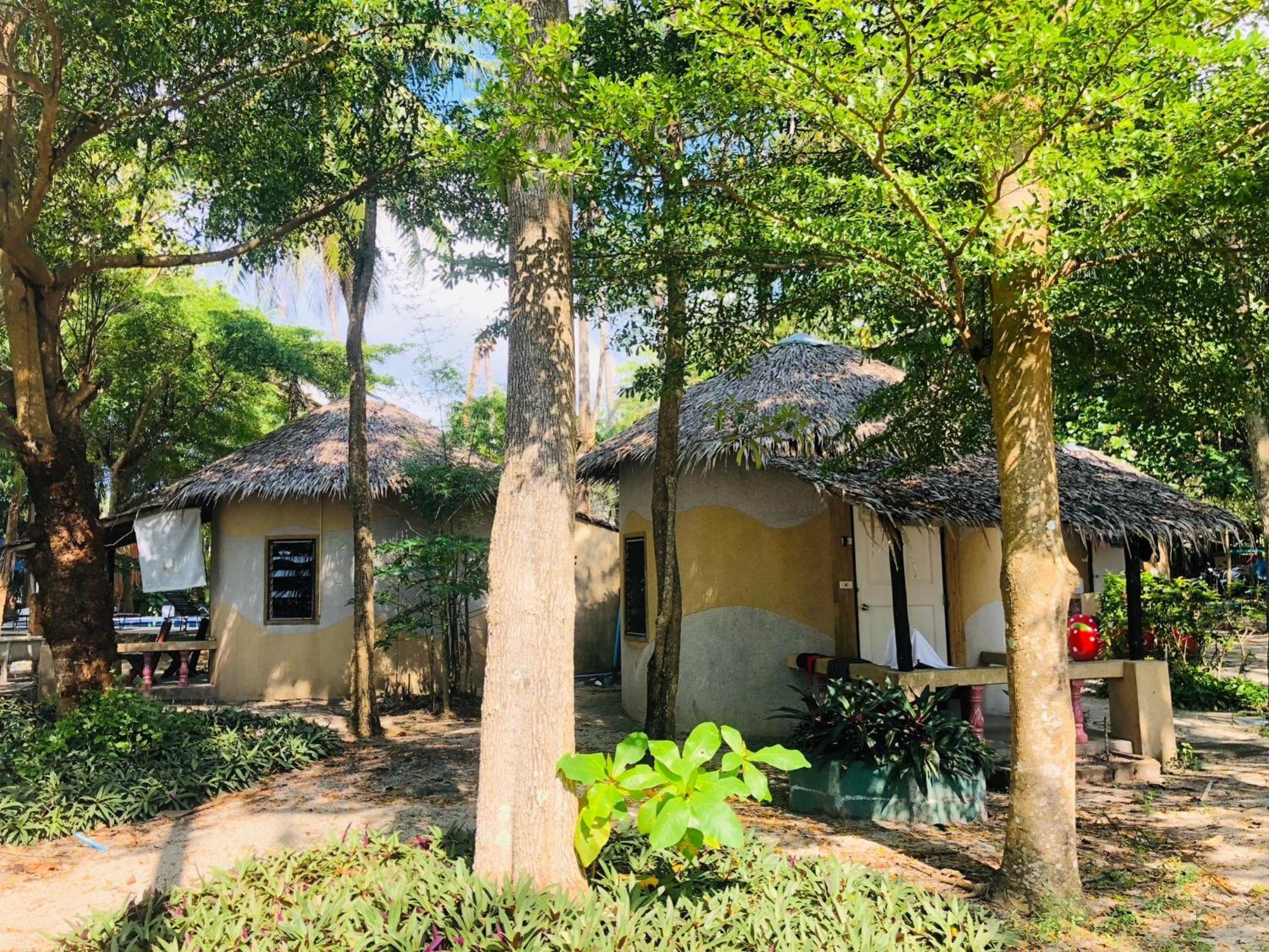 The Relax Resort Ko Pha Ngan Exterior photo