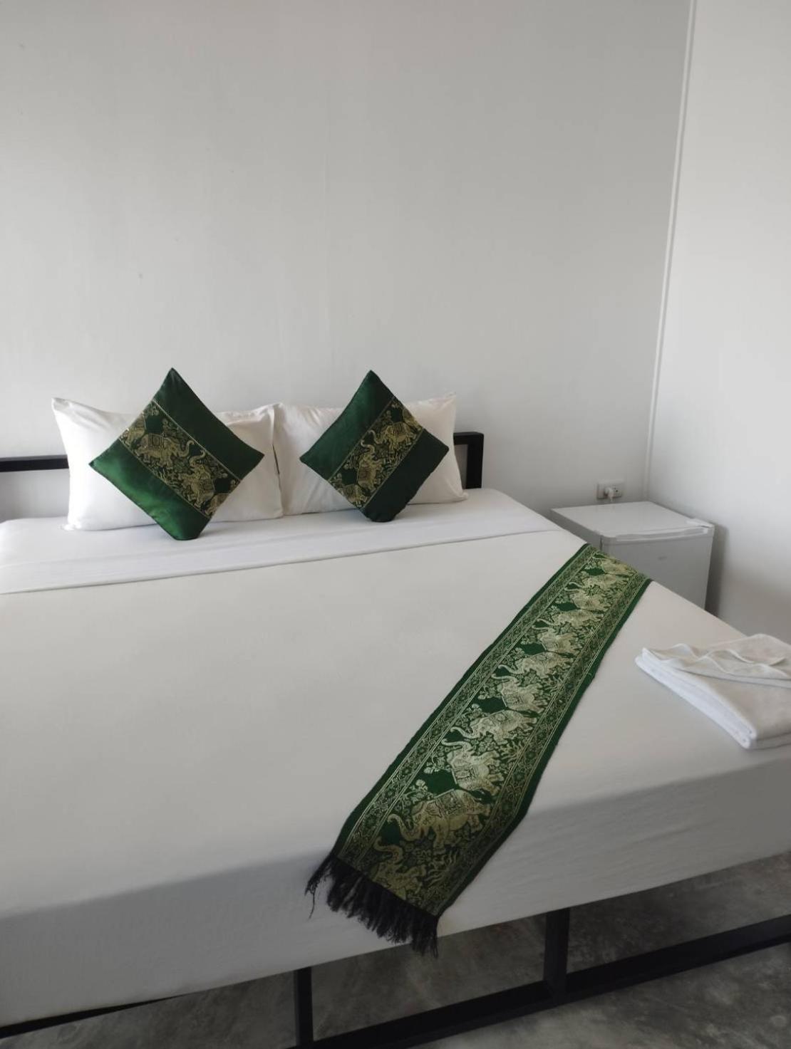 The Relax Resort Ko Pha Ngan Exterior photo