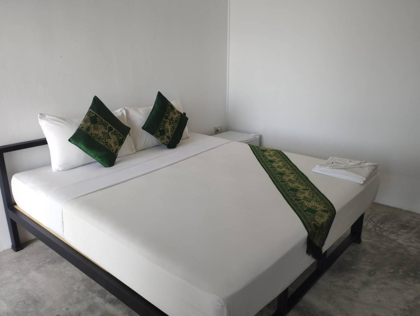 The Relax Resort Ko Pha Ngan Exterior photo